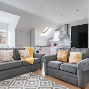  Apartment High Street United Kingdom